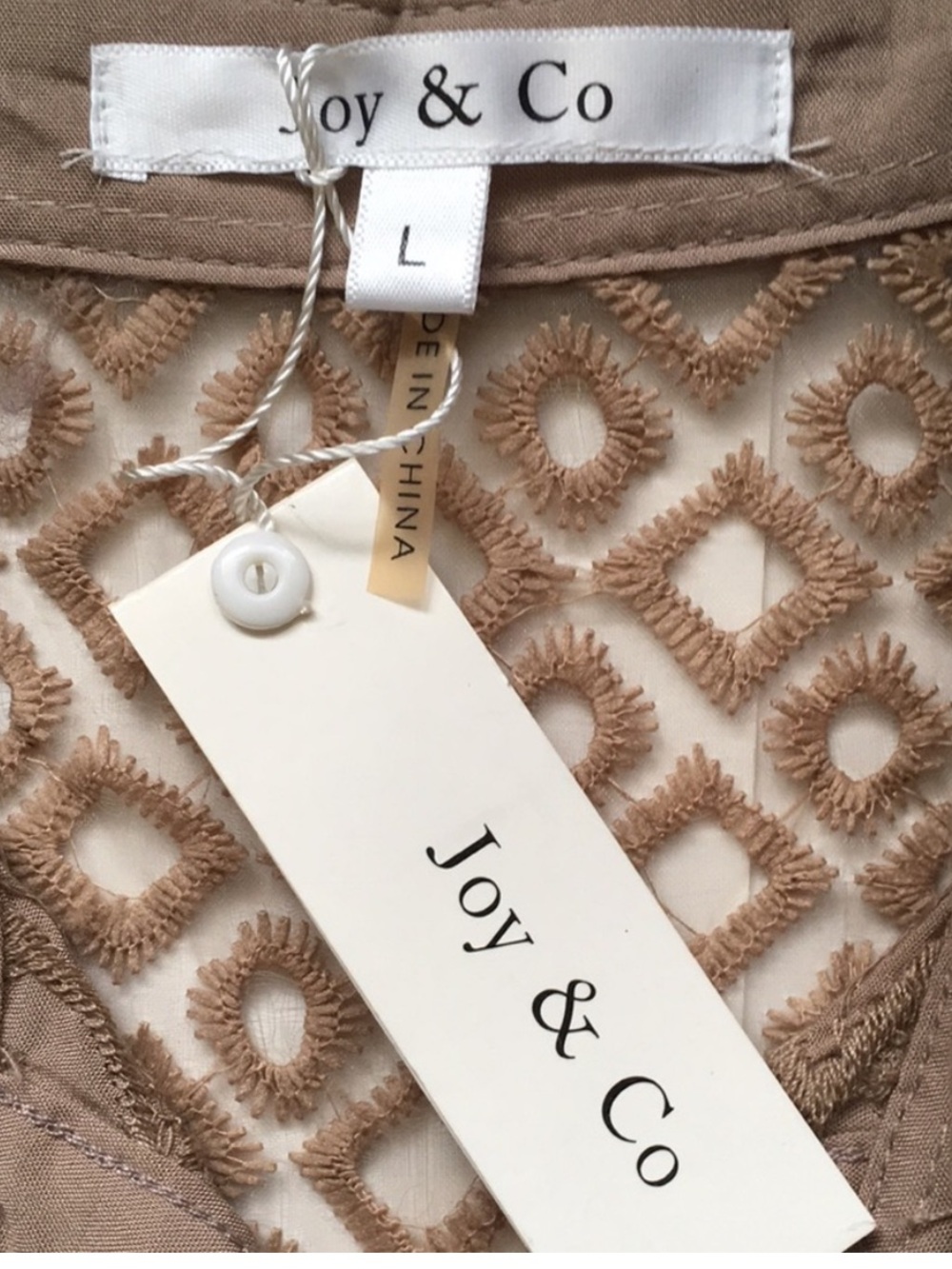 NWT JOY & CO Front Button collared Top. Camel color w embroidery, sleeveless Lg - Picture 8 of 10